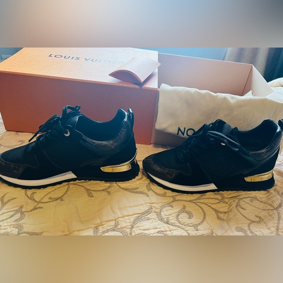 Authentic Louis Vuitton Run Away Sneaker - Picture 5 of 8